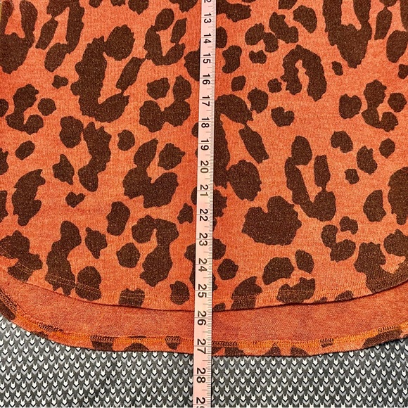 Dusty Rose Leopard Print Women’s Sweater Size S - Picture 5 of 7